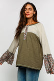 Colorblock Floral Sleeve Top (S-3X)