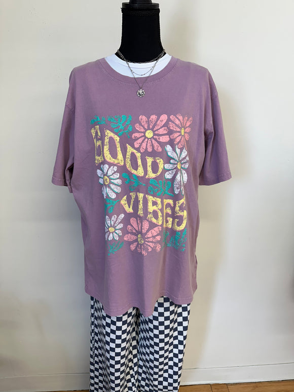 Good Vibes Tee- Large (can fit 1x)