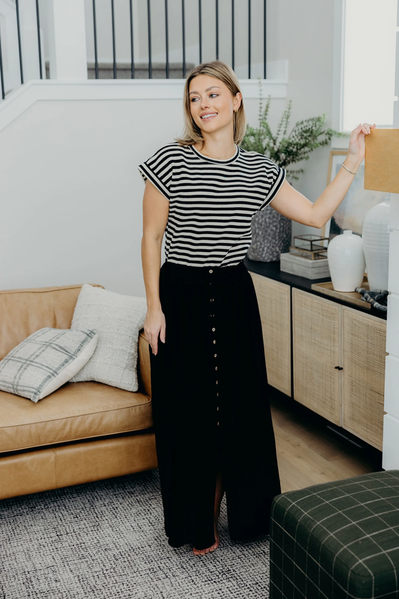 Button Front Slit Maxi Skirt-Black(XS-M, XL-3X)